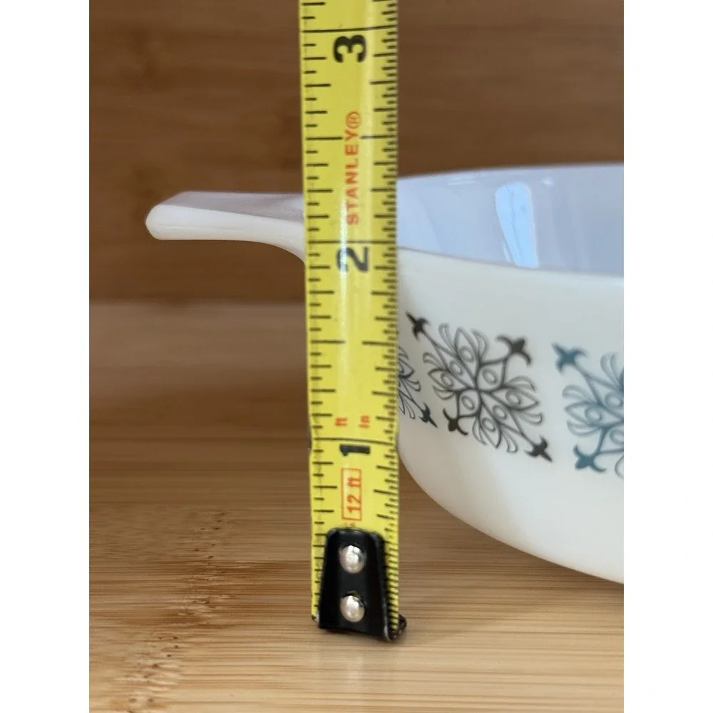 Vintage JAJ Pyrex Small 6